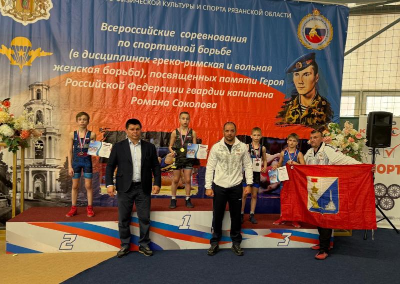 13 медалей привезли борцы региона-13 из Рязани