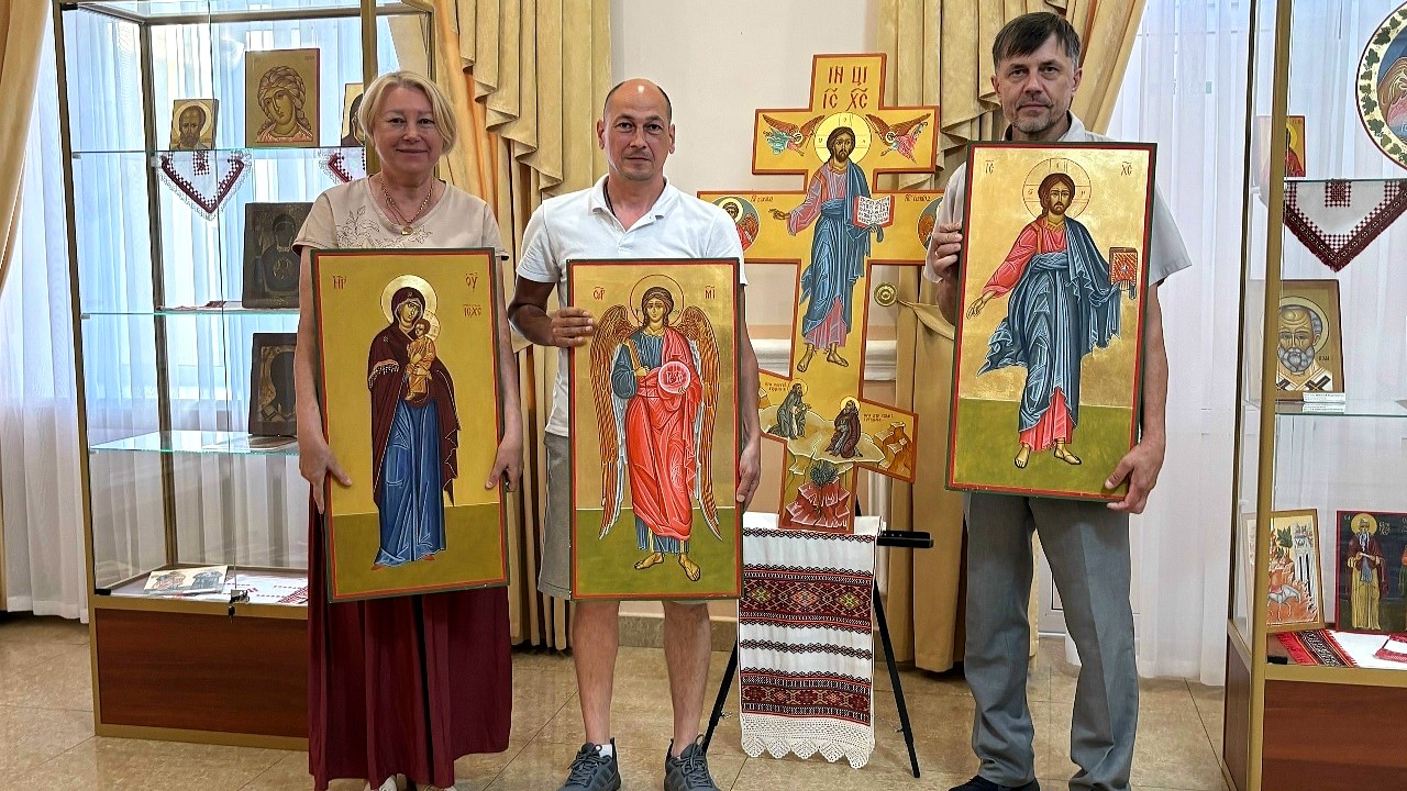 Иконописцы Саранска передали святые образы в зону СВО