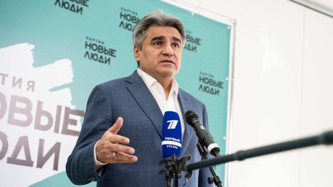 Лидер партии «Новые люди» призвал Госдуму отказаться от новых налогов и блокировок соцсетей 