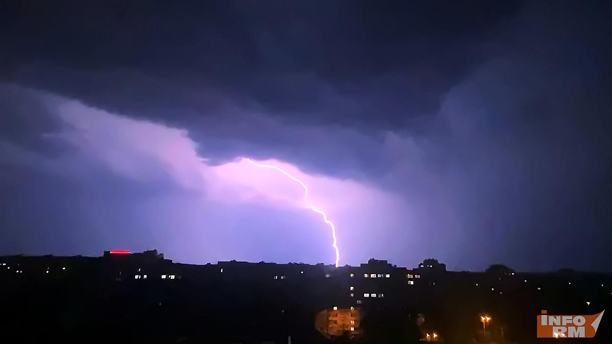 В Мордовию идёт гроза