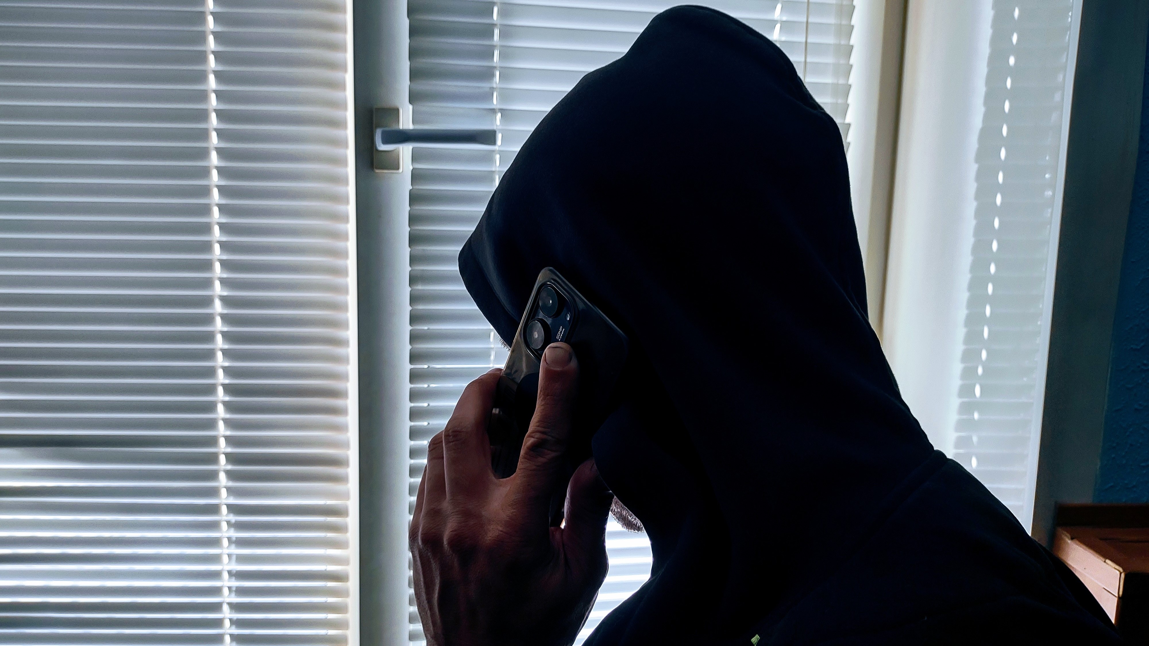 Мошенники отправили старушку-«маму» из Мордовии в Счётную палату России