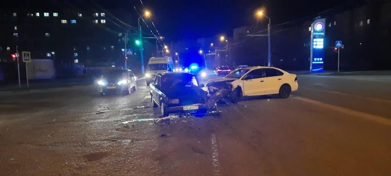 Водитель иномарки в Саранске не уступил дорогу и покалечил пассажиров