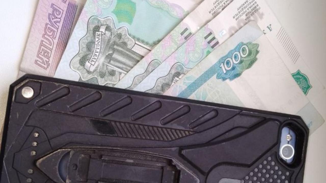 Жительница Урала тайно оформила миллионный кредит на знакомого из Мордовии и отдала деньги мошенникам Жительница Урала тайно оформила миллионный кредит на знакомого из Мордовии и отдала деньги мошенникам