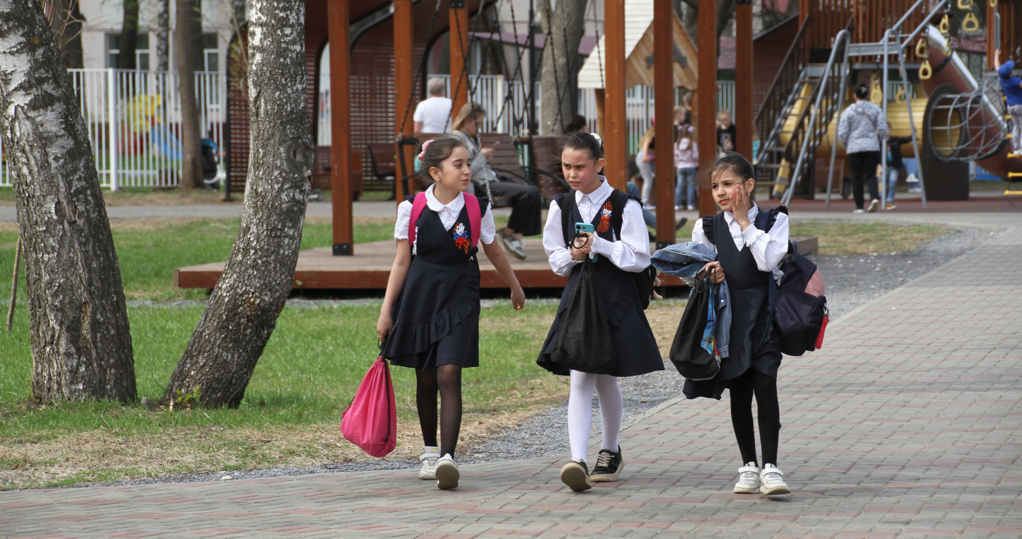 В Минпросвещения ответили на предложение сократить летние школьные каникулы 