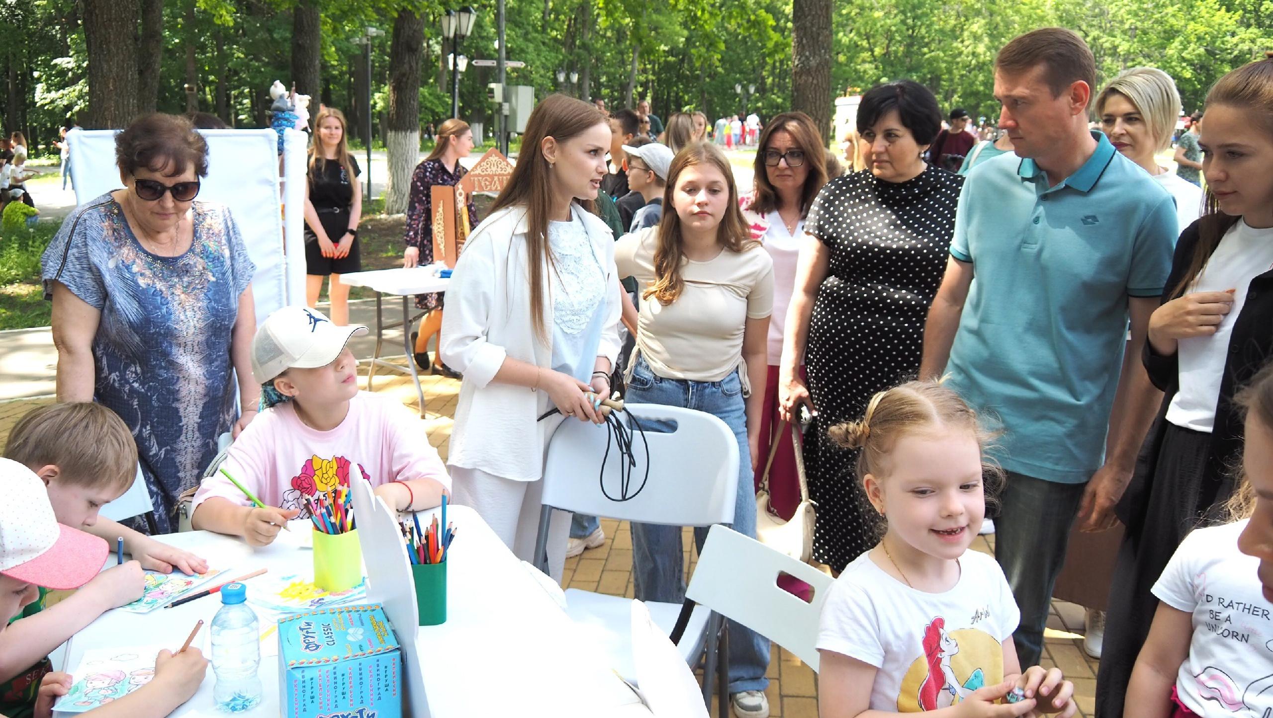 В рузаевском парке День защиты детей отпраздновали вместе с «Движением Первых» В рузаевском парке День защиты детей отпраздновали вместе с «Движением Первых»