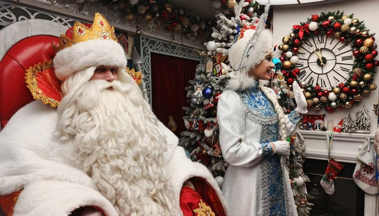 Жители Саранска встретили поезд Деда Мороза