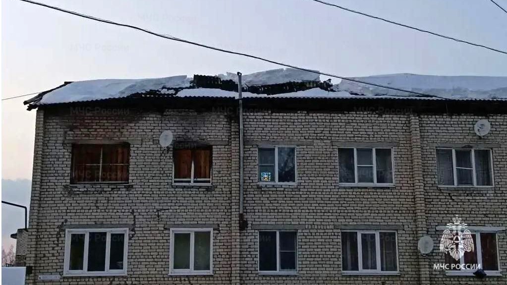 Еще в двух районах Мордовии обрушились крыши