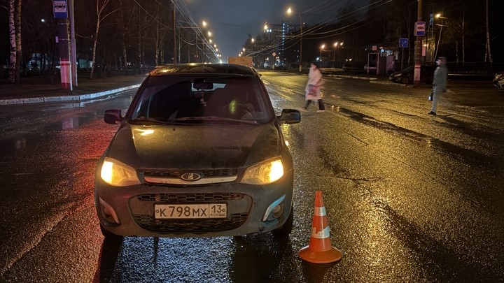 Жительница Мордовии шла на зелёный и попала под машину