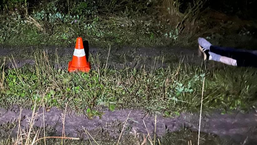 В Мордовии на сельской дороге насмерть сбили пешехода В Мордовии на сельской дороге насмерть сбили пешехода