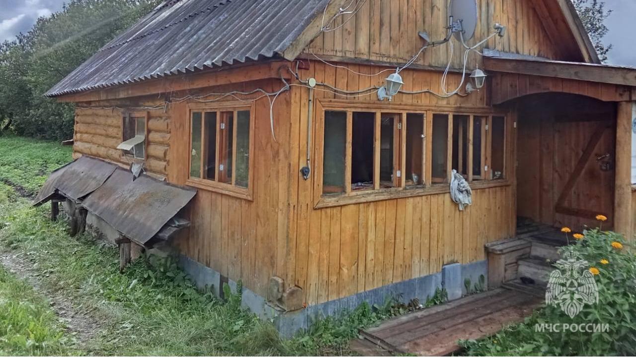 В мордовском селе загорелась баня