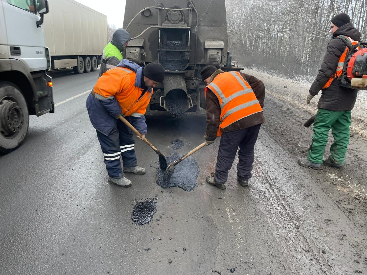 Федеральные трассы ремонтируют в Мордовии после зимы