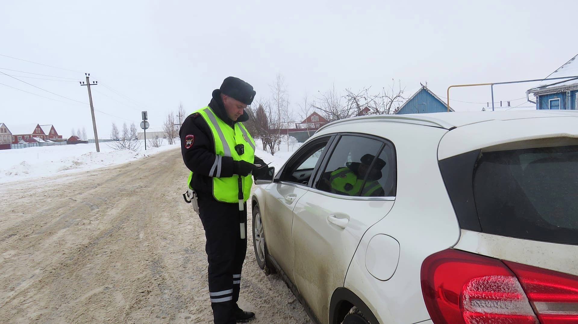 В Мордовии задержали водителя без гражданства с поддельными документами Украины