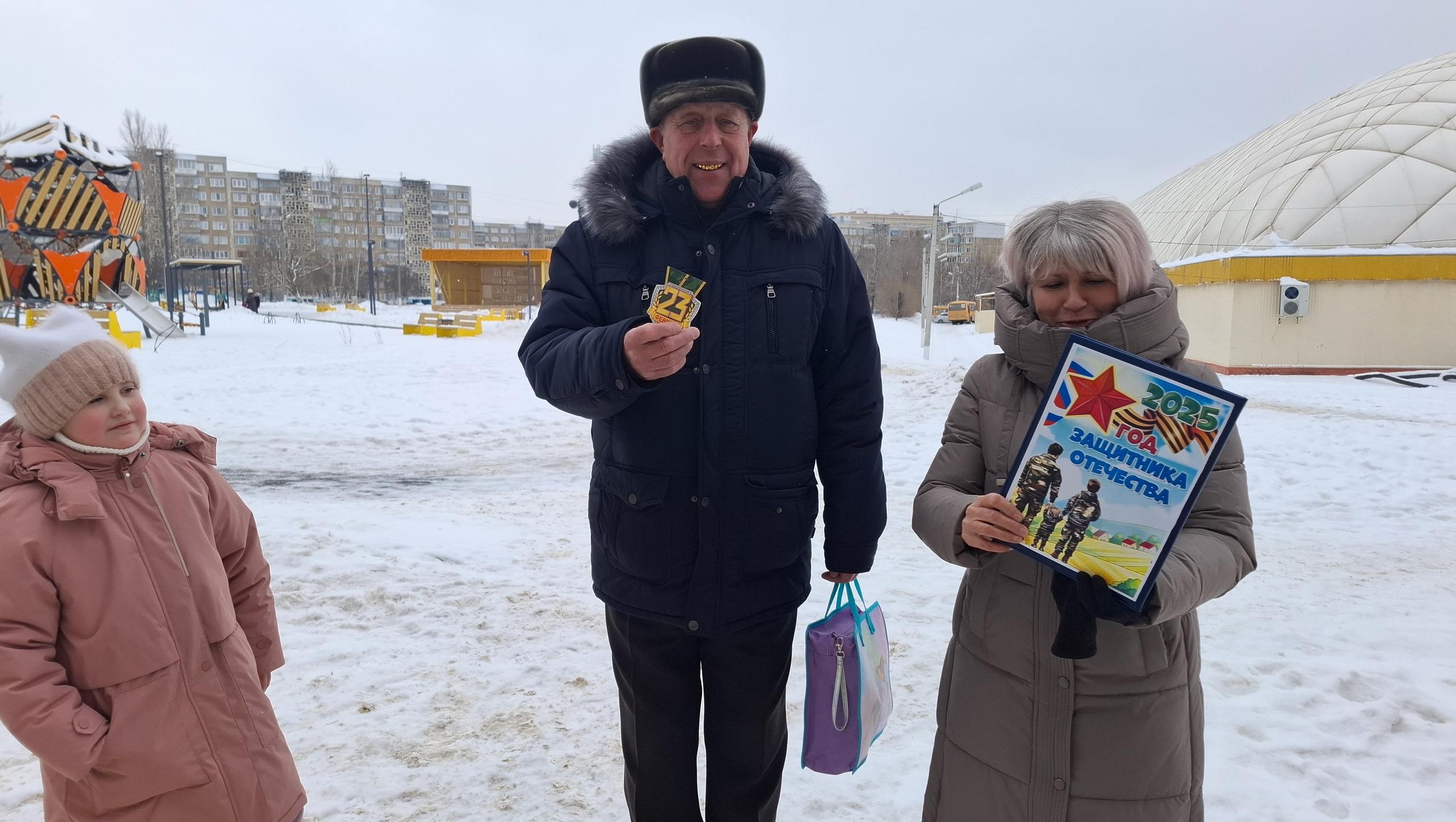 В Саранске прошла уличная акция «Мужчинам наши поздравления»