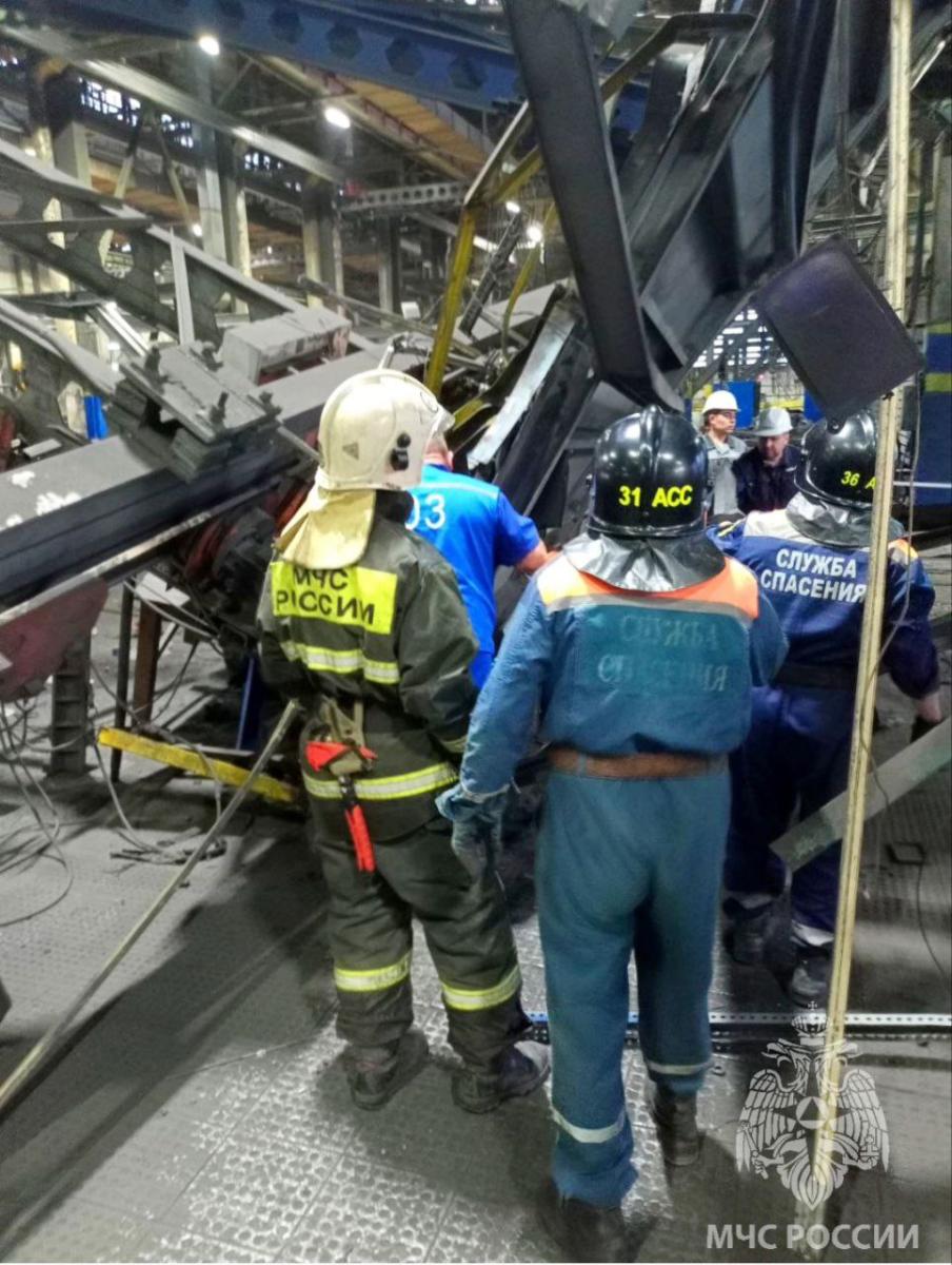 На заводе в Саранске упала кран-балка: один рабочий погиб, другой получил травмы