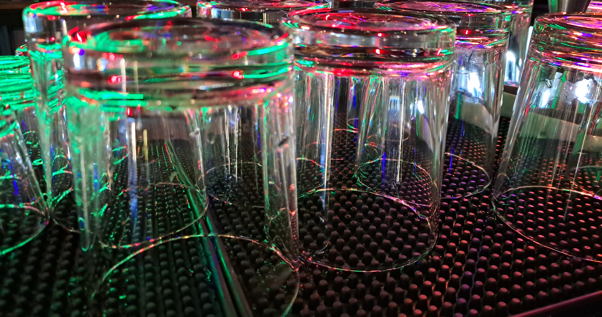 В Мордовии приостановили работу бара, где мимо кассы пронесли 6 миллионов рублей 