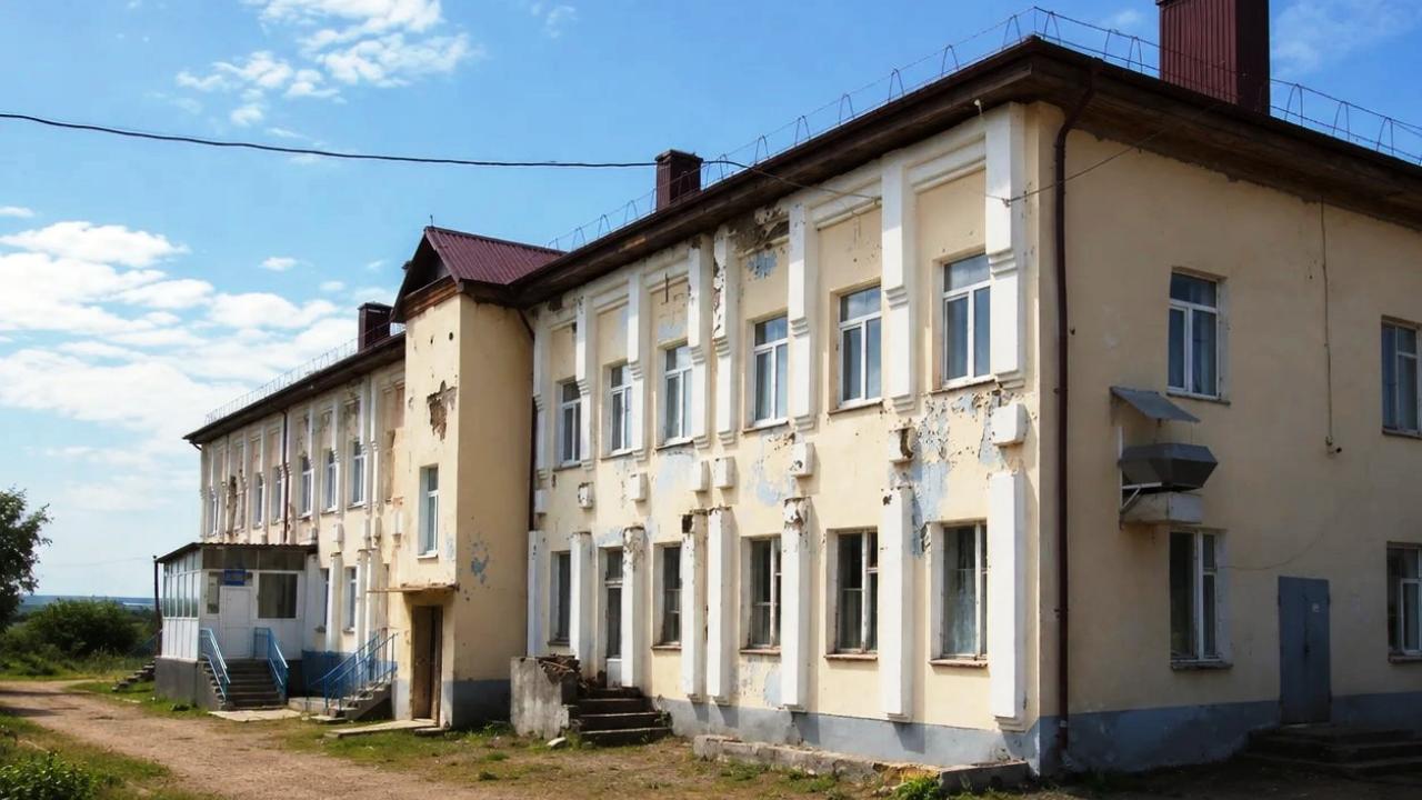 ЛДПР подключилась к спасению «экономически невыгодной» школы в Монастырском  