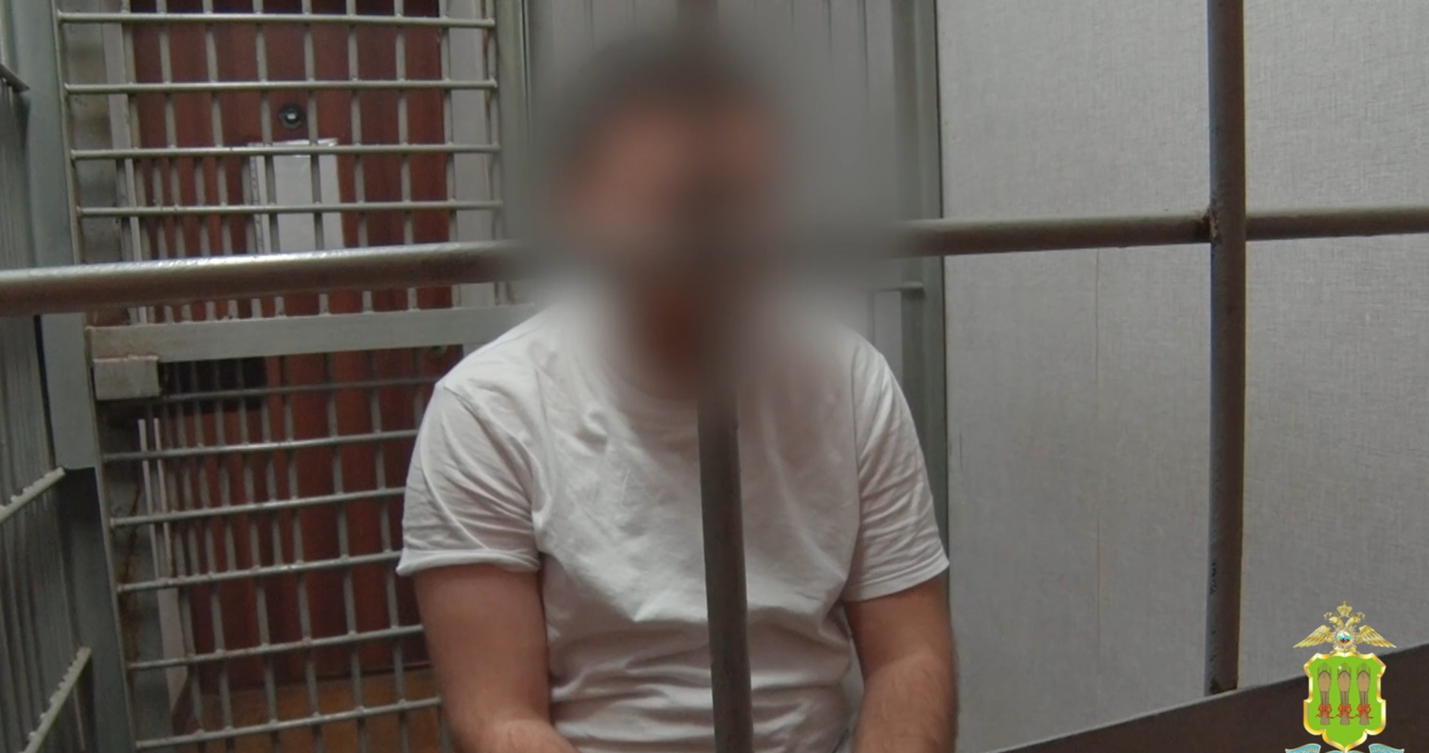 Мошенники уговорили студента обчистить два коттеджа 