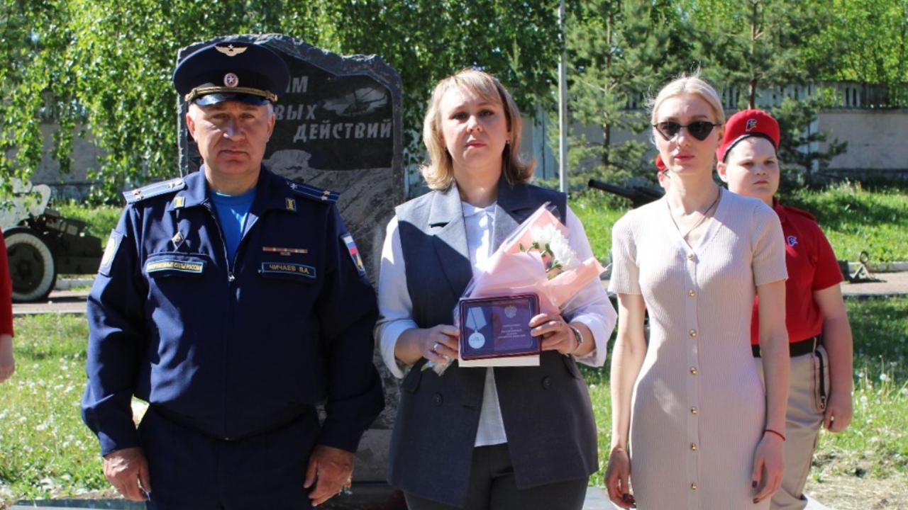 В Рузаевке семьям павших воинов передали госнаграды В Рузаевке семьям павших воинов передали госнаграды
