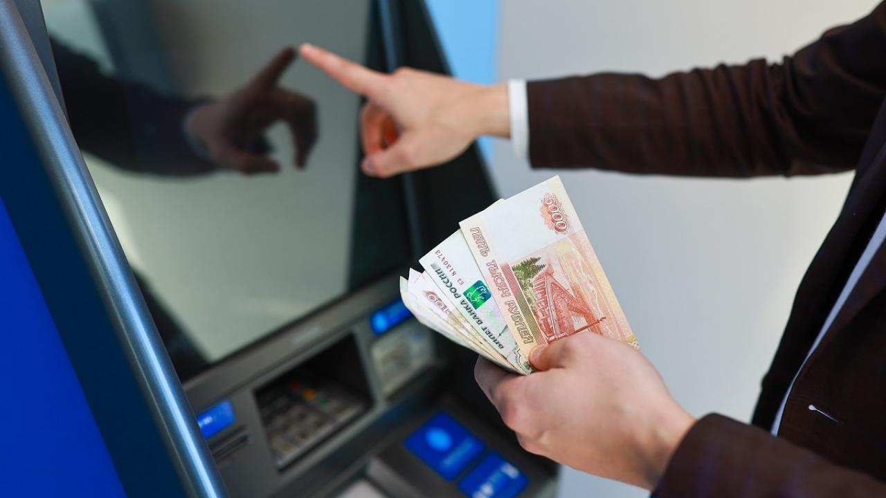 Сбережения россиян к концу 2025 года приблизятся к 70 трлн рублей Сбережения россиян к концу 2025 года приблизятся к 70 трлн рублей