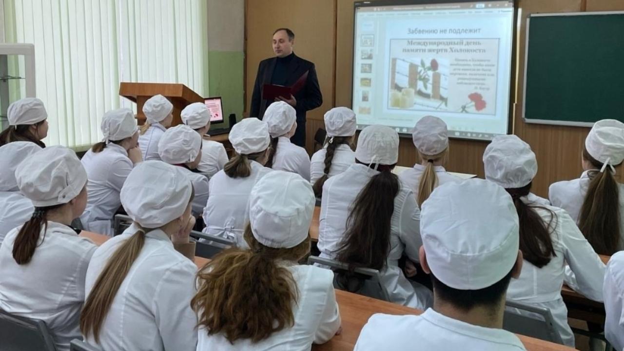 Минздрав РФ предлагает ввести систему обязательной отработки для выпускников медвузов и колледжей Минздрав РФ предлагает ввести систему обязательной отработки для выпускников медвузов и колледжей