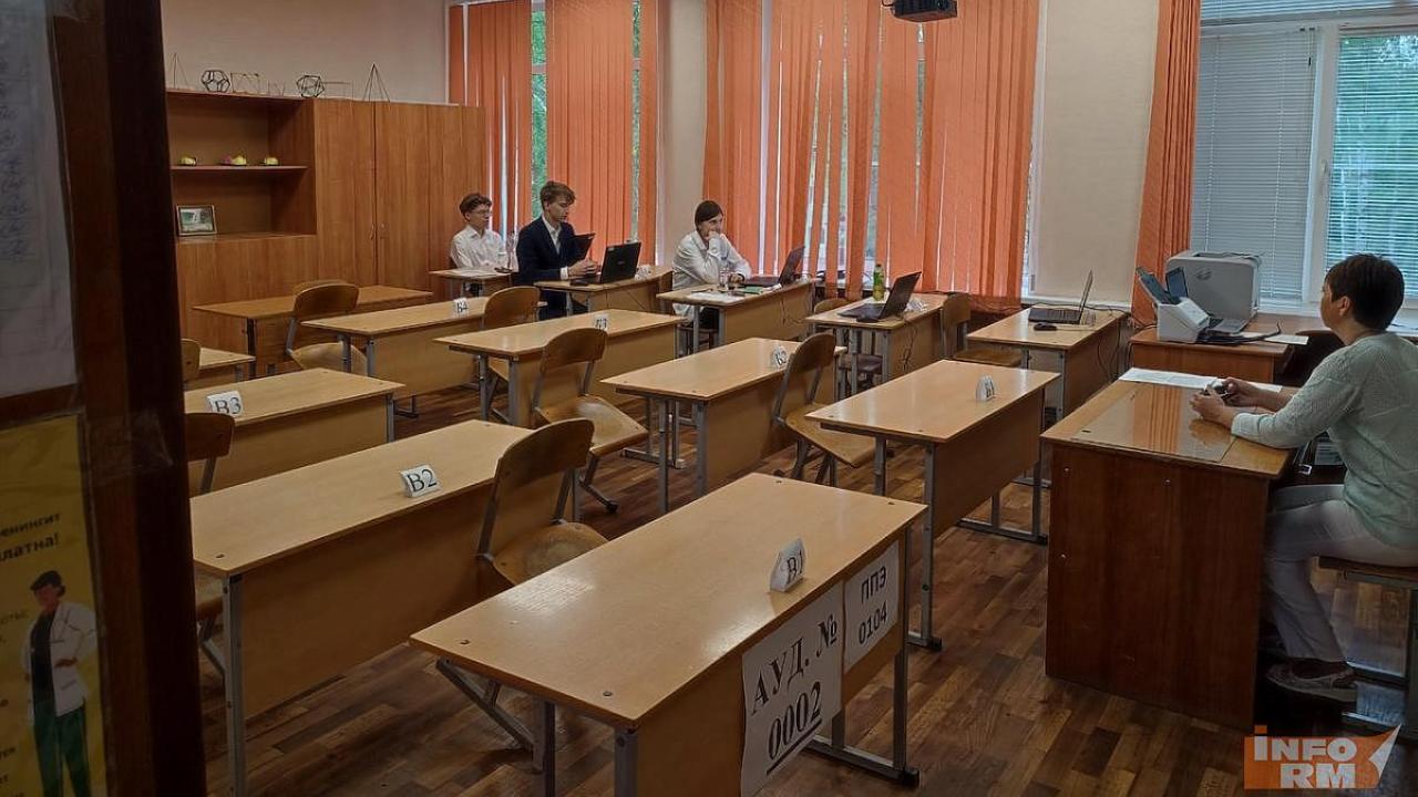 1440 выпускников Мордовии сдавали сегодня ЕГЭ по биологии, географии и иностранному 1440 выпускников Мордовии сдавали сегодня ЕГЭ по биологии, географии и иностранному