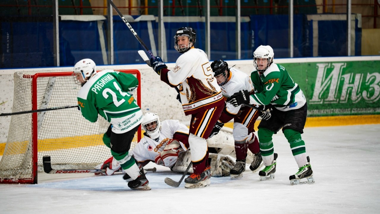 В Мордовии определились победители чемпионата Ночной хоккейной лиги 