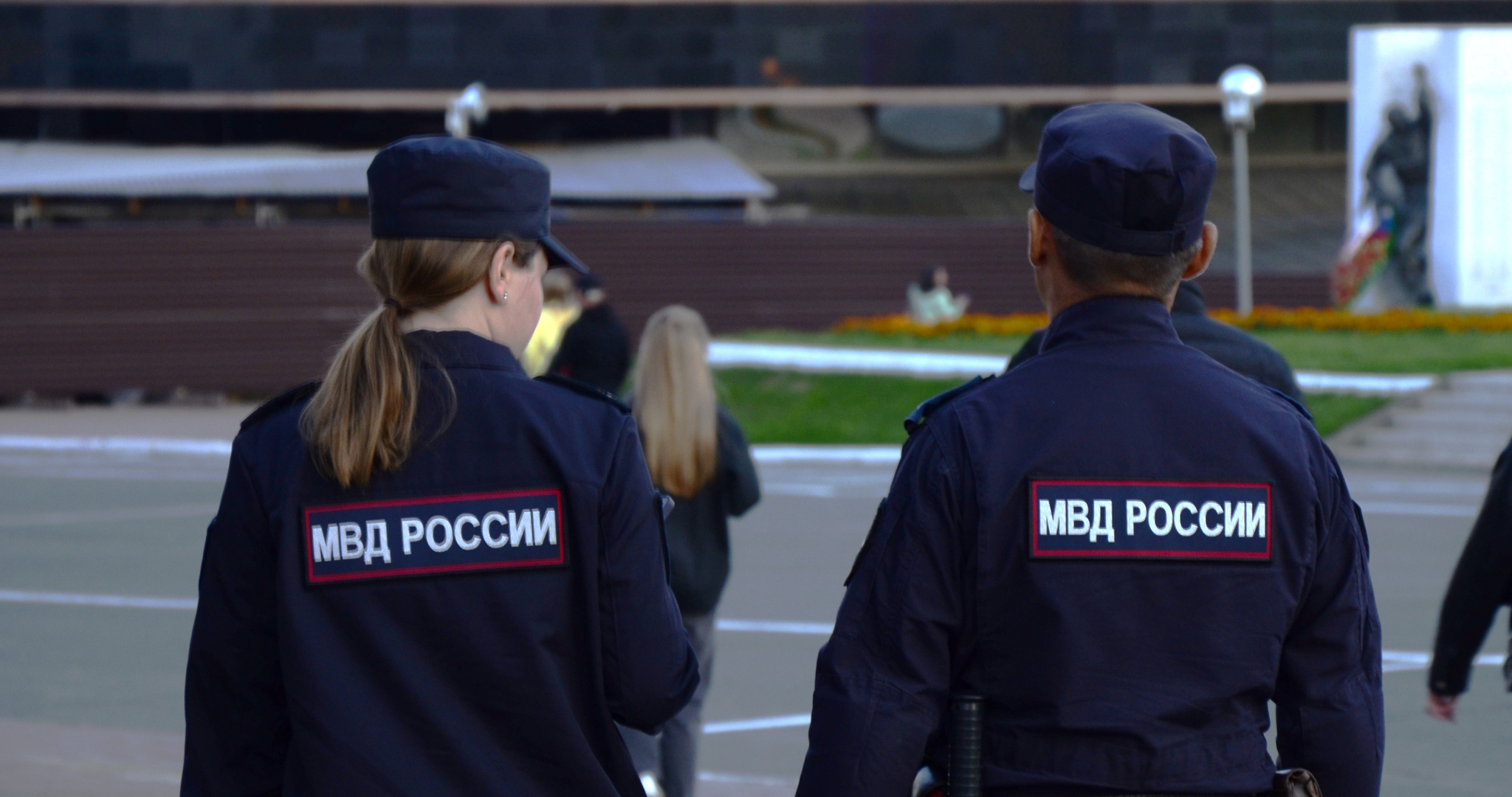 Пьяный мужчина в Саранске бил полицейского в грудь и хватал за руки 