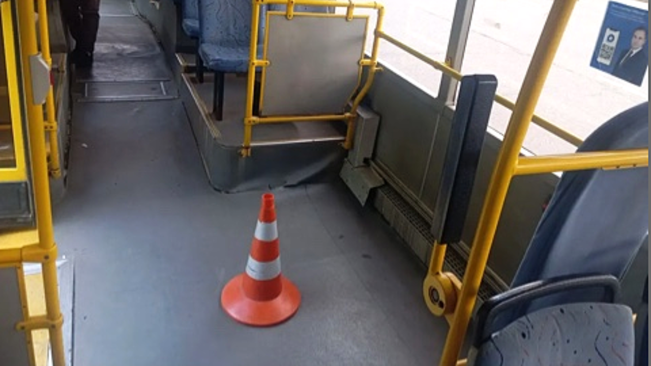 В Саранске пенсионерка упала в автобусе
