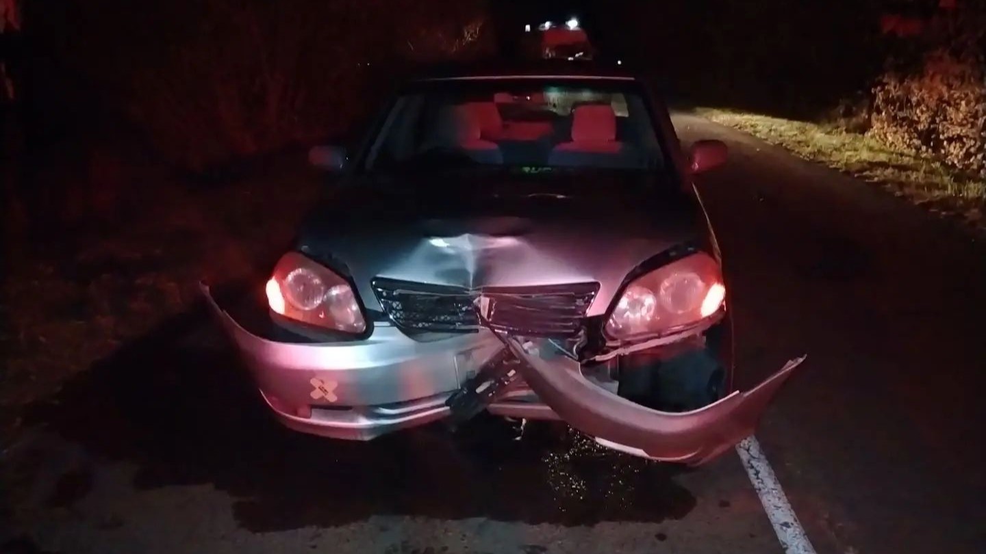 В Мордовии сидевшая на дороге женщина погибла под колёсами авто
