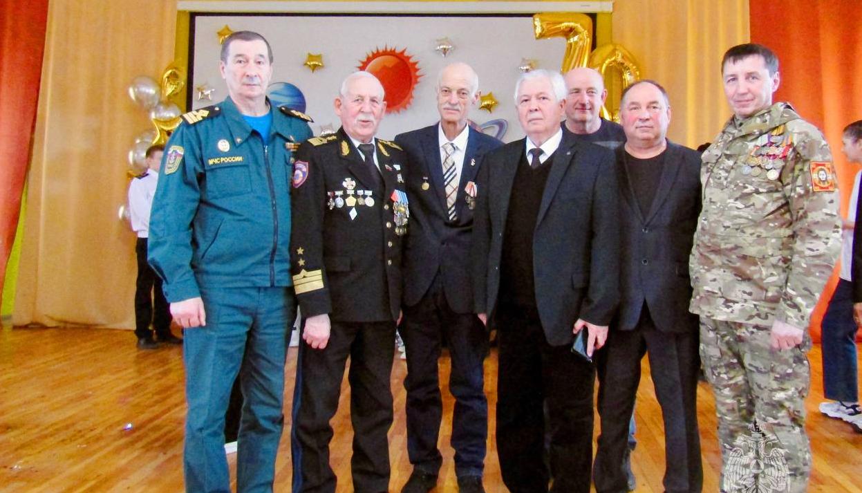 Поздравление с днем рождения племяннику с 20 летием