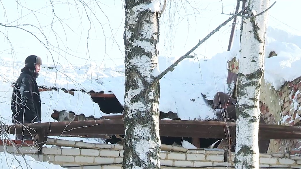 В Мордовии под тяжестью снега рухнула кровля многоквартирного дома