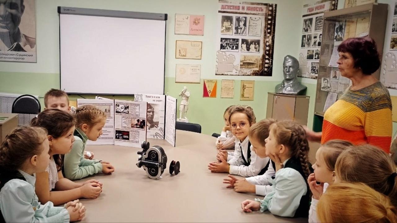 Музей фронтового кинооператора из Саранска - в числе лучших школьных музеев России Музей фронтового кинооператора из Саранска - в числе лучших школьных музеев России
