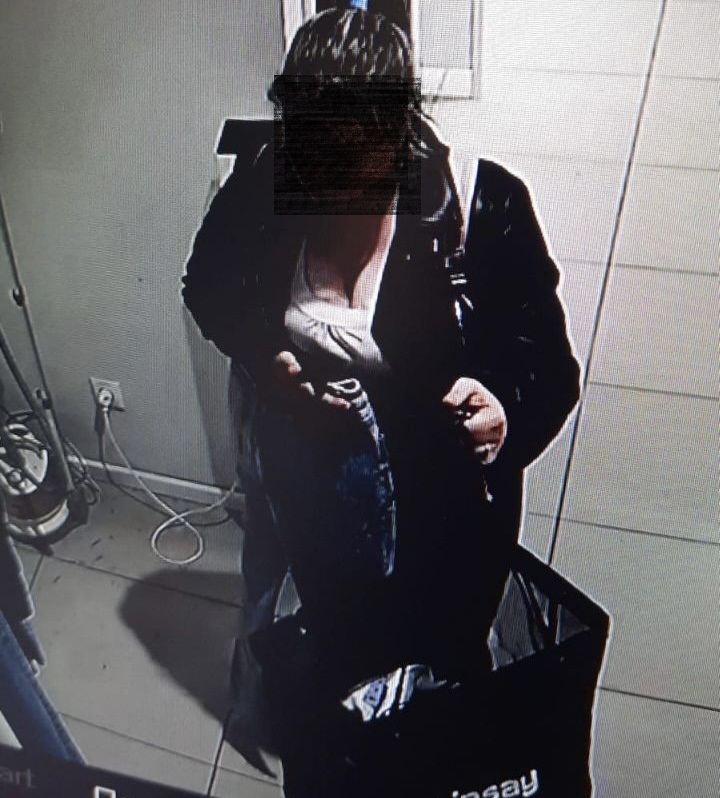 В Мордовии студентка пришла в полицию с украденной одеждой