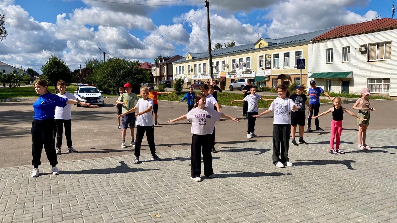 В Ковылкинском, Лямбирском и Торбеевском районах состоялись «Зарядки со стражем порядка»
