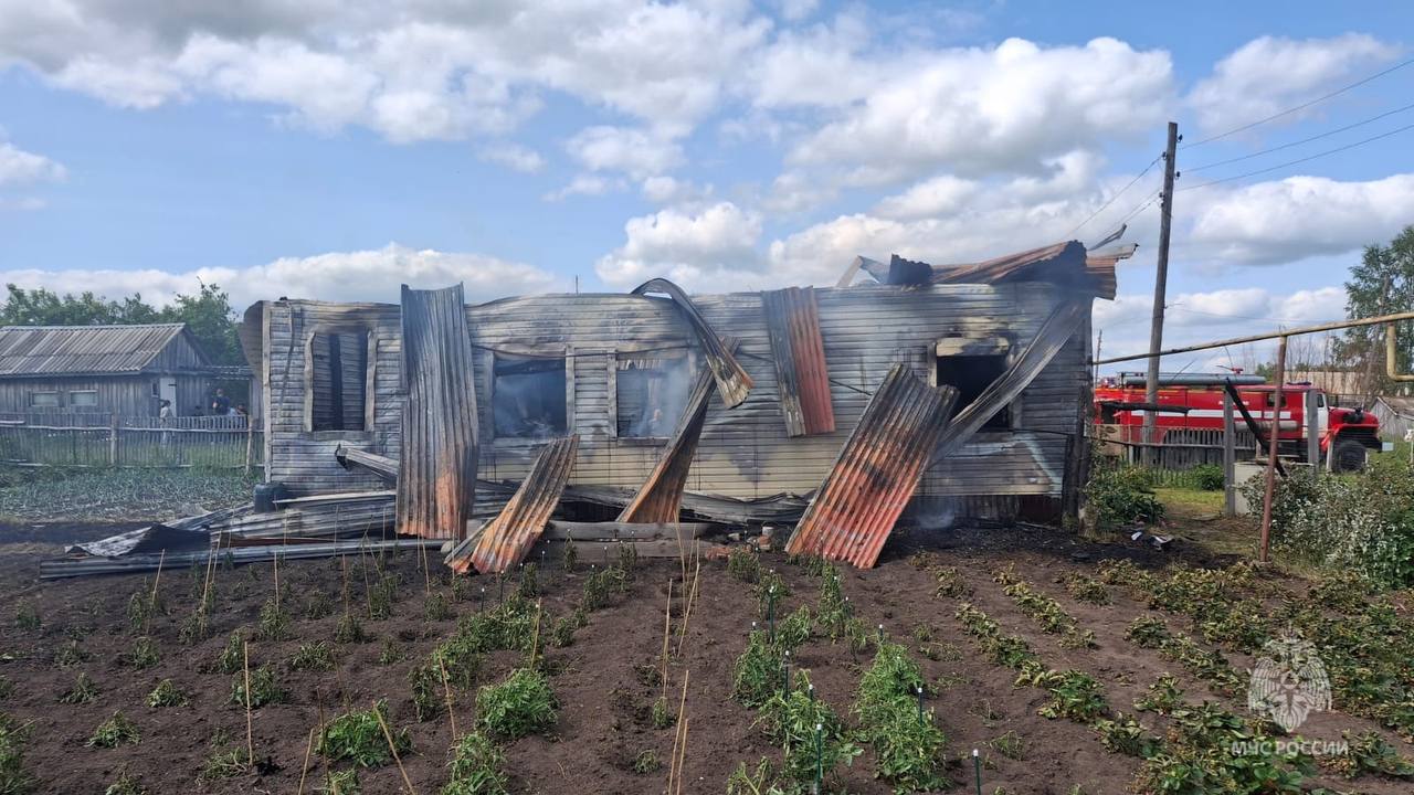 В мордовском селе Кулдым сгорел дачный дом В мордовском селе Кулдым сгорел дачный дом