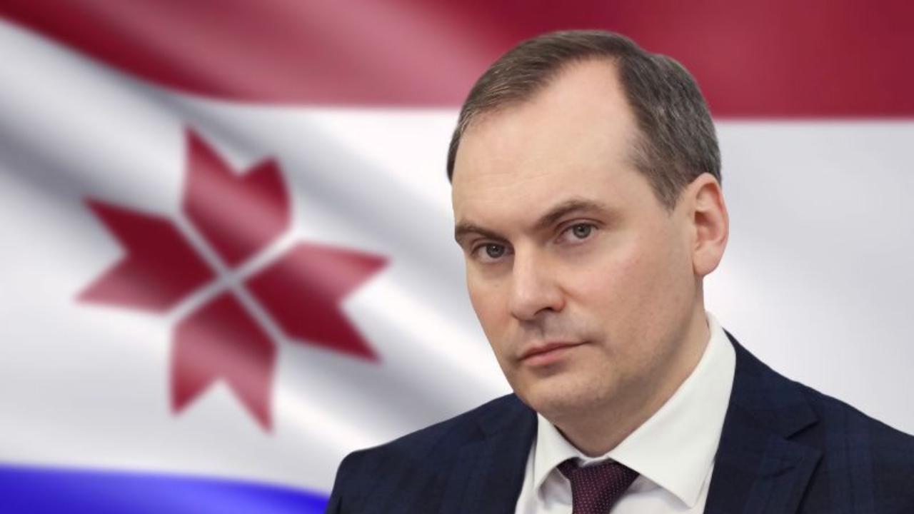 Артем Здунов поздравил жителей Мордовии с Днем России Артем Здунов поздравил жителей Мордовии с Днем России