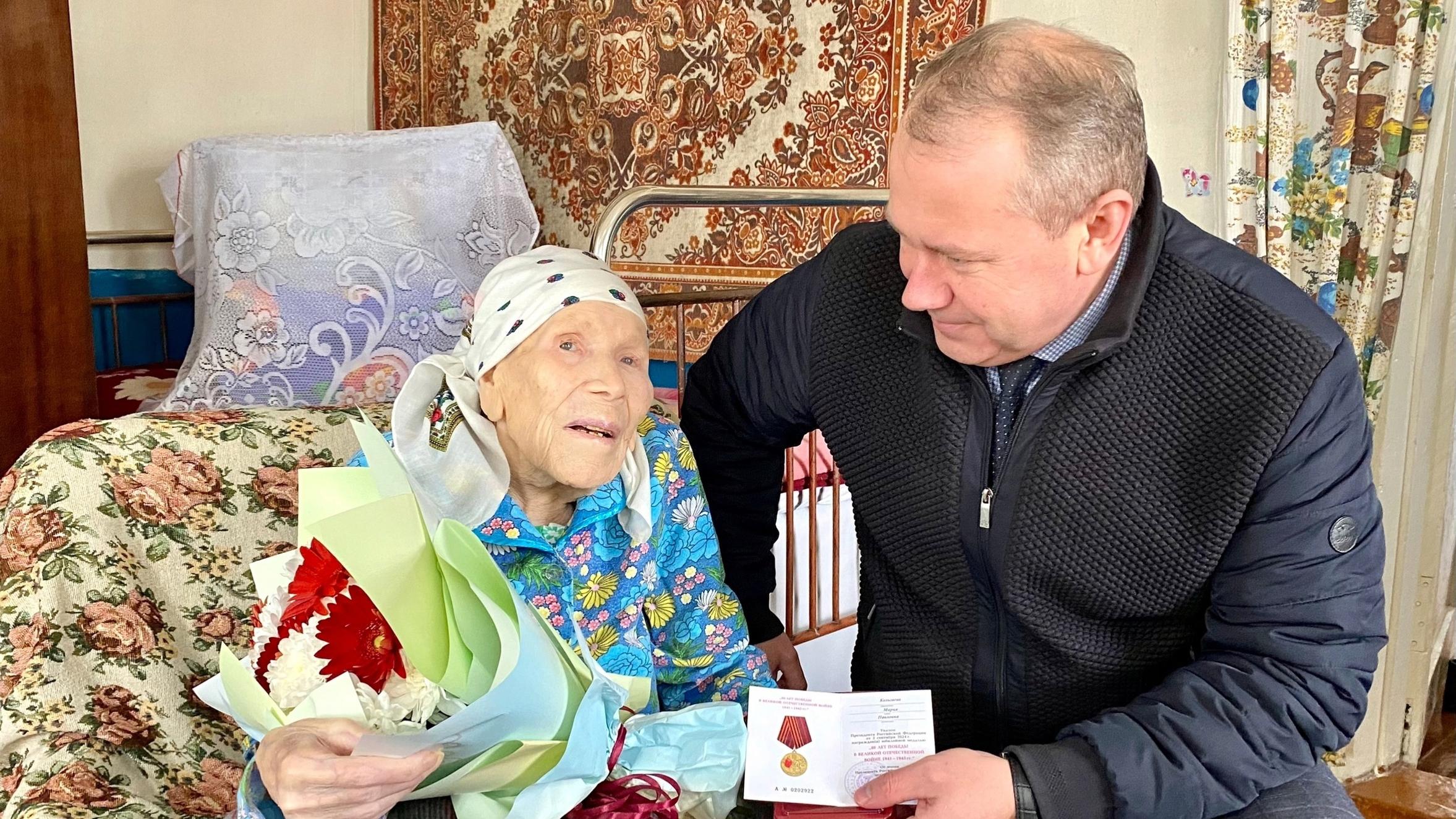 В Зубово-Полянском районе продолжается вручение юбилейных медалей к 80-летию Победы В Зубово-Полянском районе продолжается вручение юбилейных медалей к 80-летию Победы