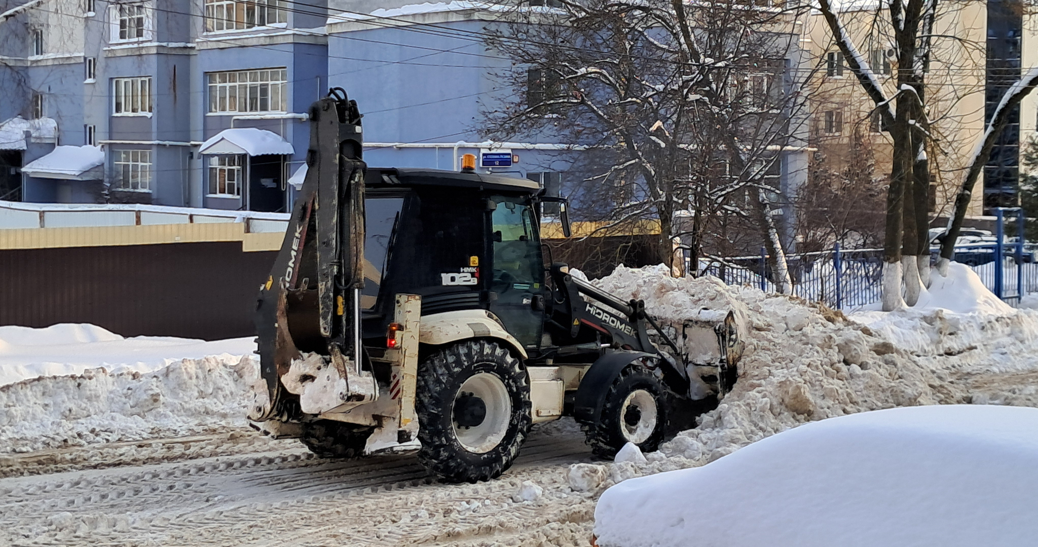 Бизнесмены в Мордовии подключились к уборке снега 