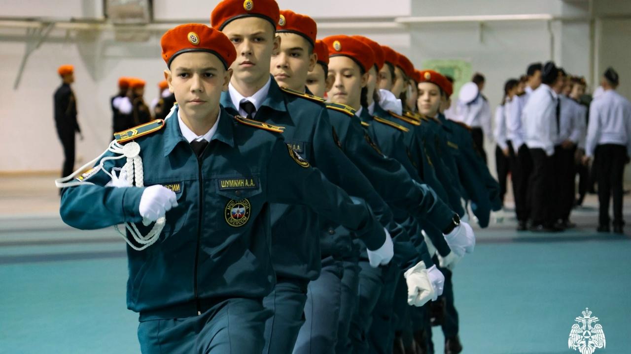 Кадеты Мордовии соревновались в строевой подготовке