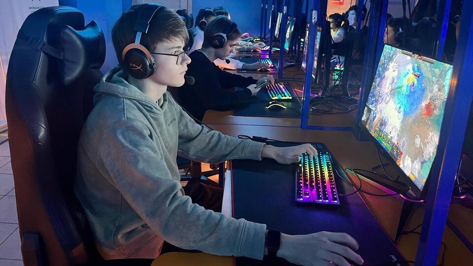 Геймеров в России предложили штрафовать за читерство 