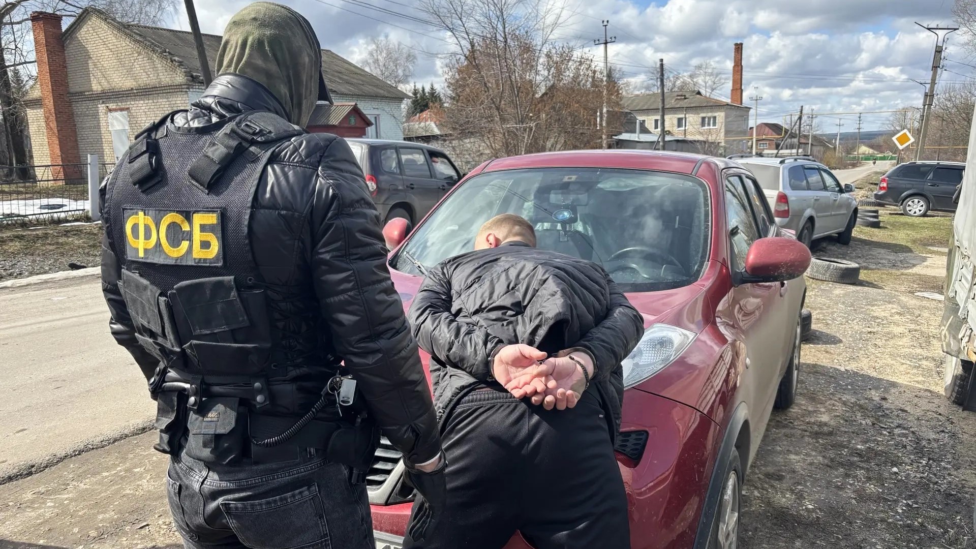 Двух жителей Мордовии осудили за обман семьи погибшего участника СВО