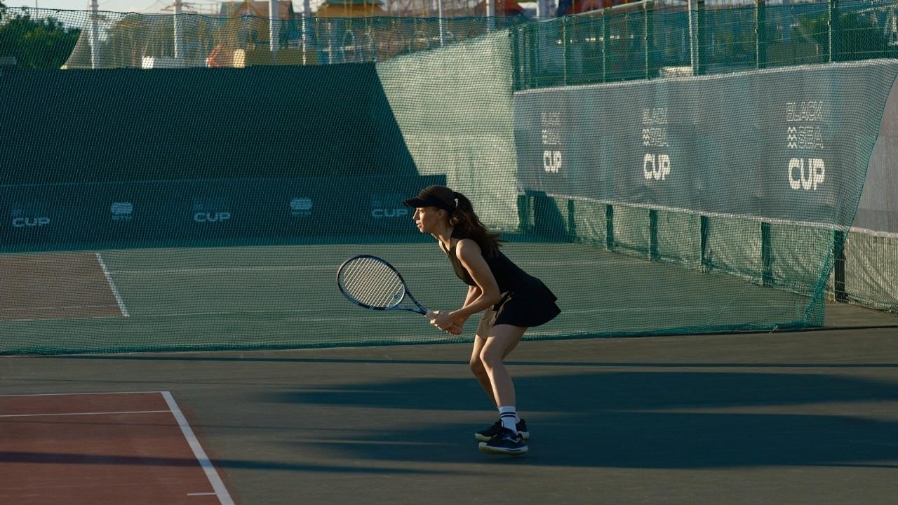 «Первая ракетка» начинает игру на вылет: завершены съемки первого российского сериала о теннисе для Wink