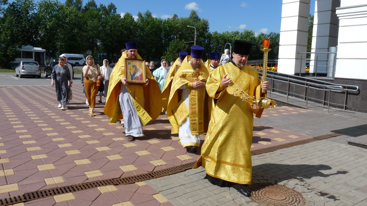 В Саранске День крещения Руси отметили крестным ходом