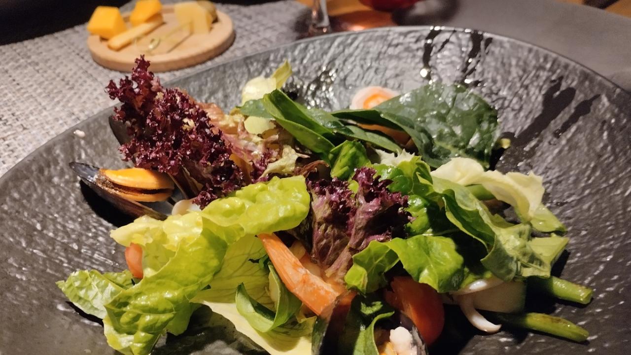 ВТБ и OneTwoTrip: россияне стали чаще тратить на рестораны, культуру и развлечения в ноябрьские праздники