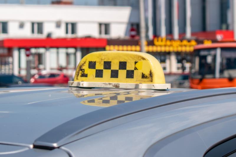  Таксистам Мордовии автоматически продлят разрешения и лицензии 