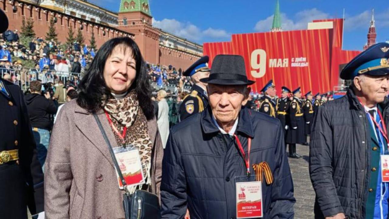 Труженик тыла из Мордовии встретил 80-летие Победы на Красной площади Труженик тыла из Мордовии встретил 80-летие Победы на Красной площади