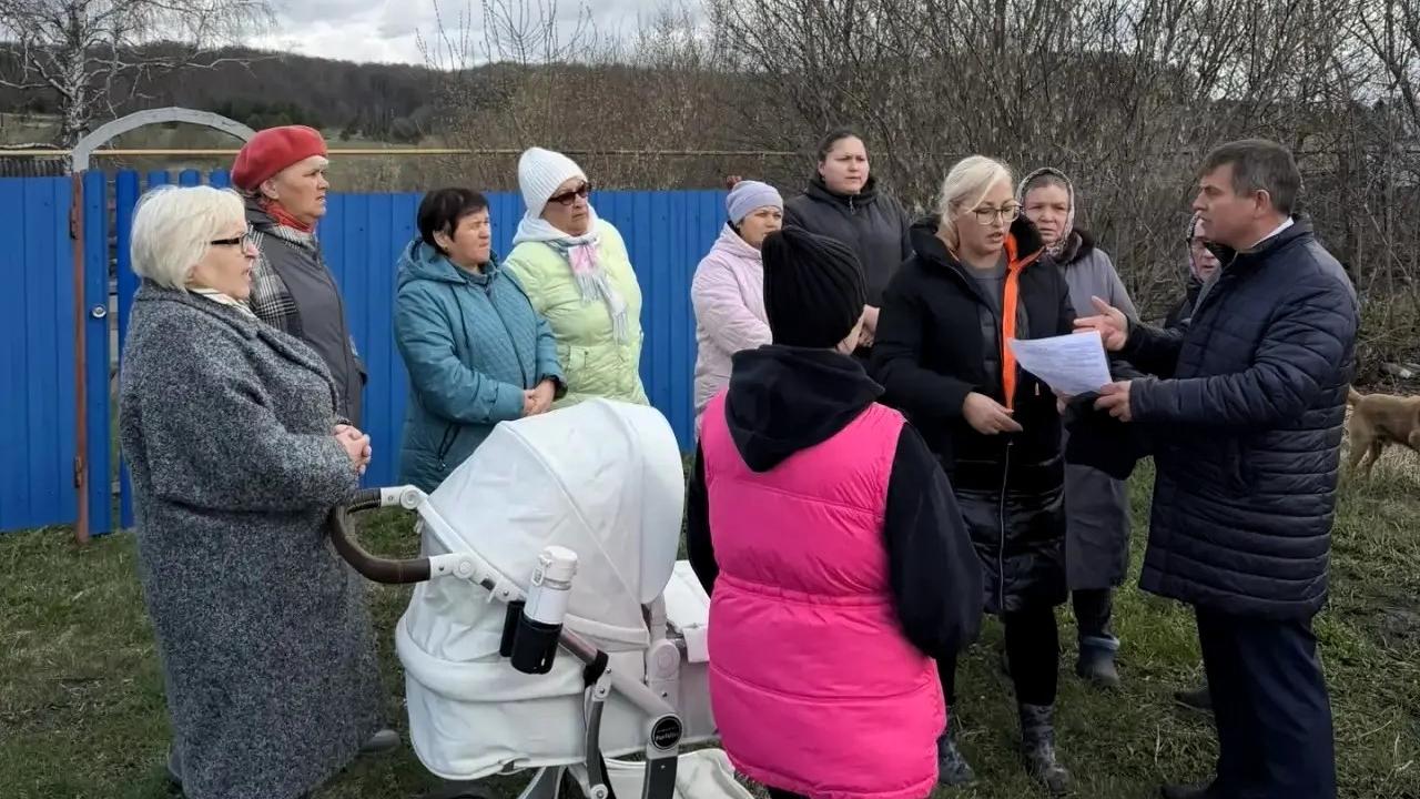 В Пензятке жители пожаловались на отсутствие дороги и доступа экстренных служб