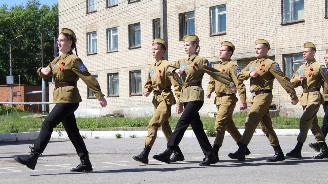 Студенты МГУ им. Н.П. Огарёва состязались в «Зарнице» Студенты МГУ им. Н.П. Огарёва состязались в «Зарнице»