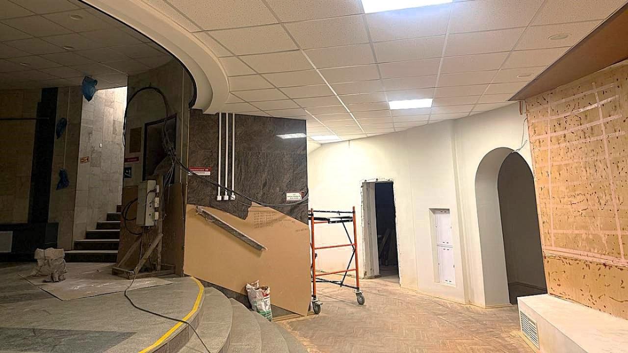 Преображение музея в Саранске: крыша и окна готовы, внутри - шлифуют паркет