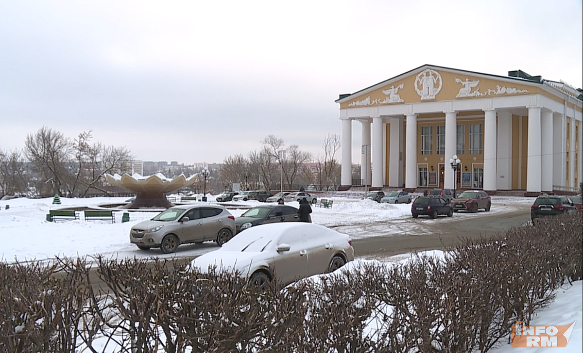 На Театральной площади Саранска 20 марта временно ограничат стоянку транспорта